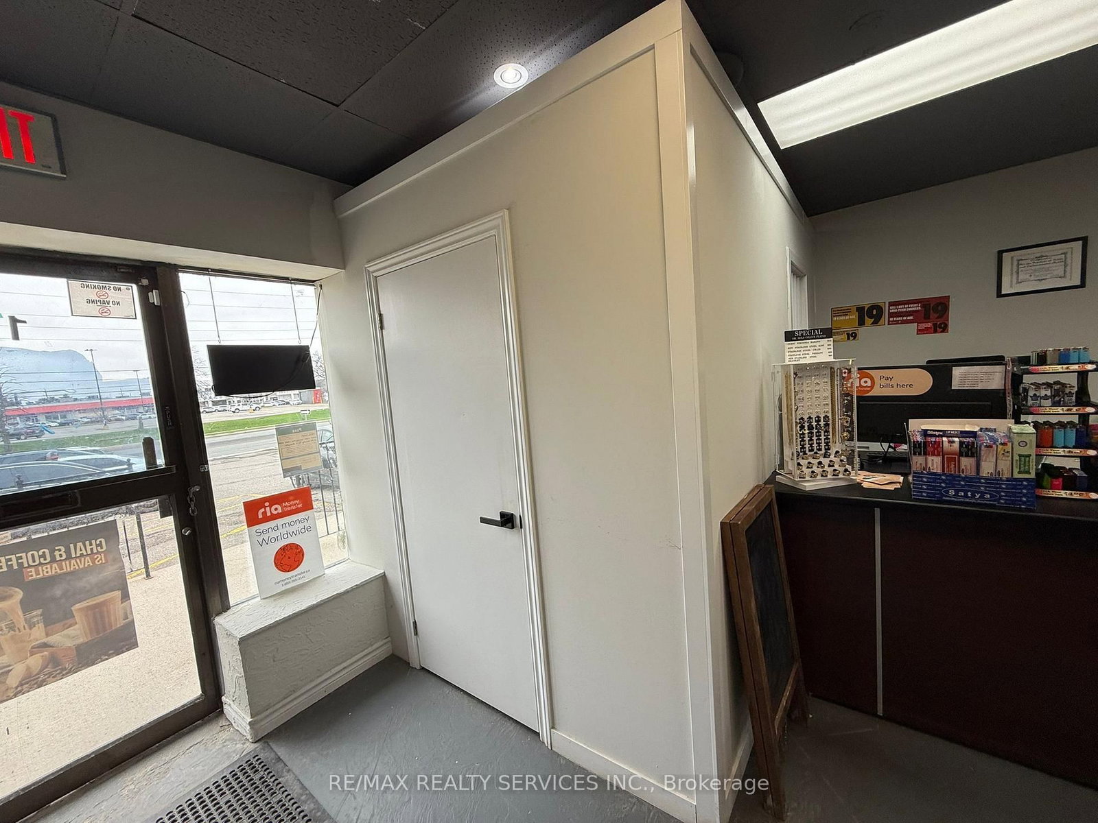 83 Kennedy Road S, Unit 17 - Photo 13