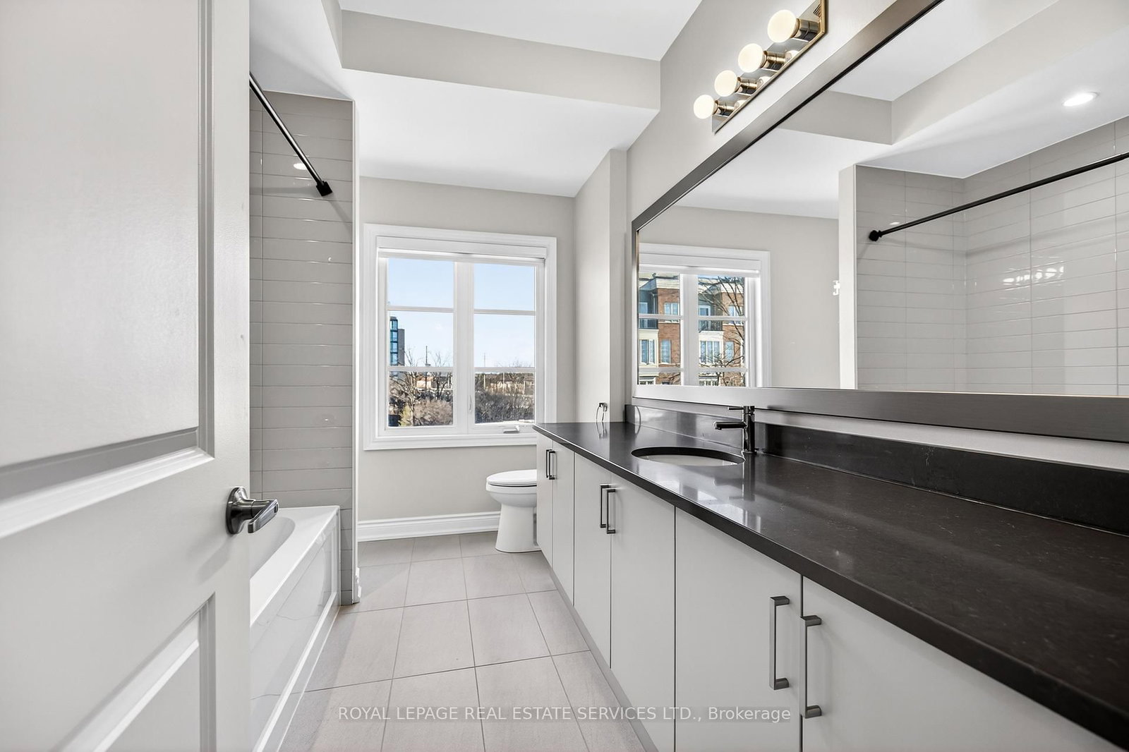 2193 Lillykin Street - Photo 32