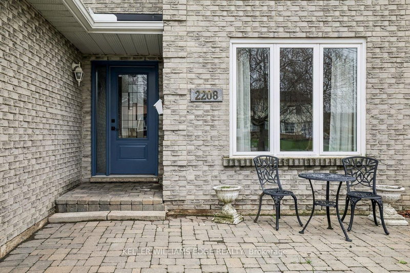 2208 Melissa Cres, Burlington, L7P 4J7 | Image 2