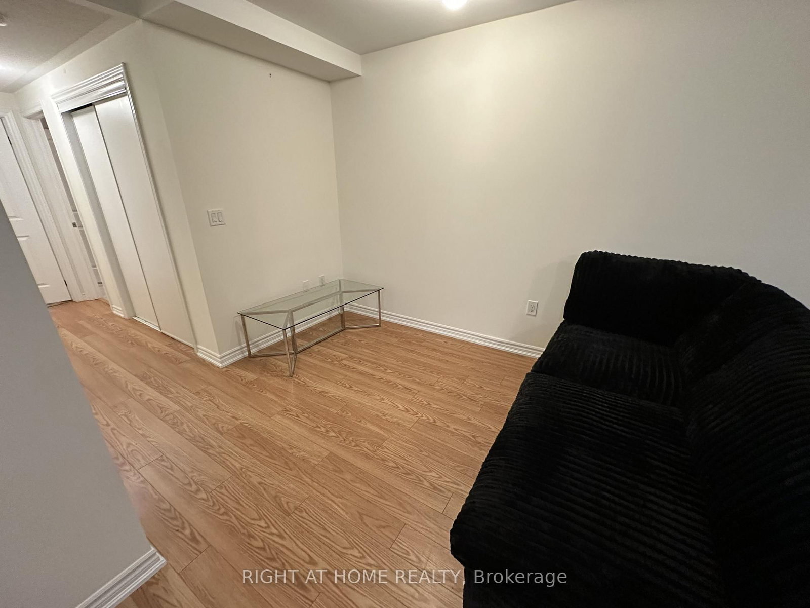 50 Halliford Place, Unit 602 - Photo 11