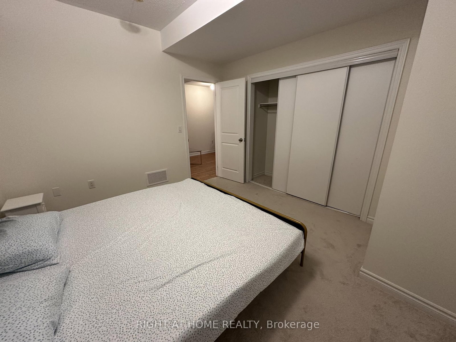 50 Halliford Place, Unit 602 - Photo 14