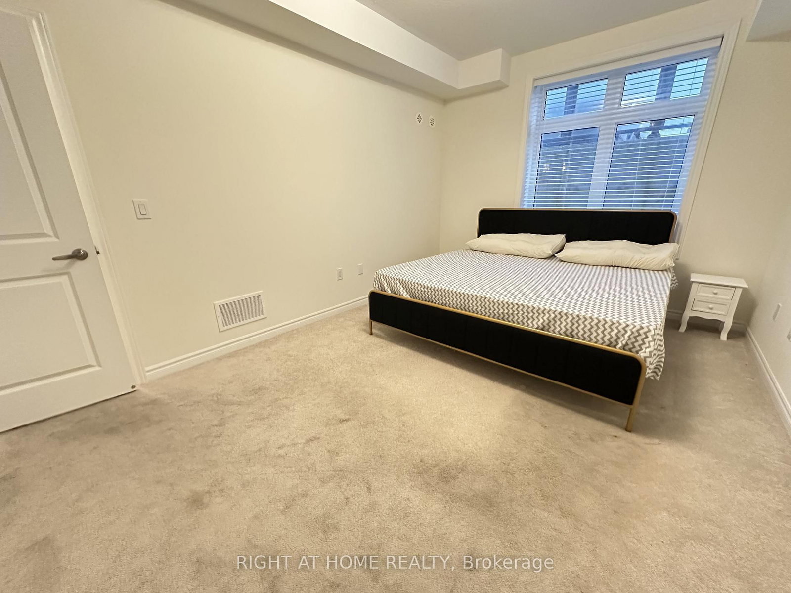 50 Halliford Place, Unit 602 - Photo 15