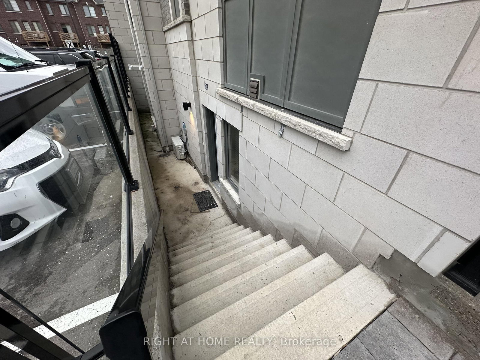 50 Halliford Place, Unit 602 - Photo 2