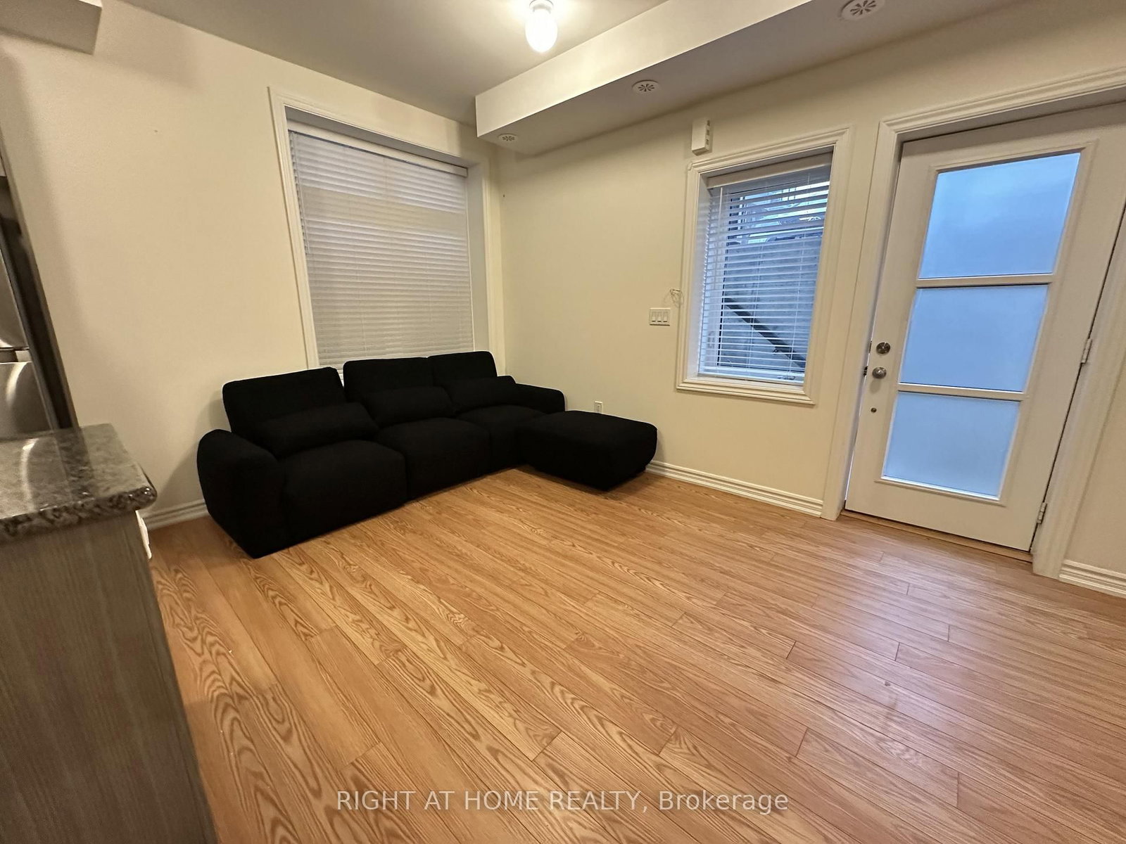 50 Halliford Place, Unit 602 - Photo 5