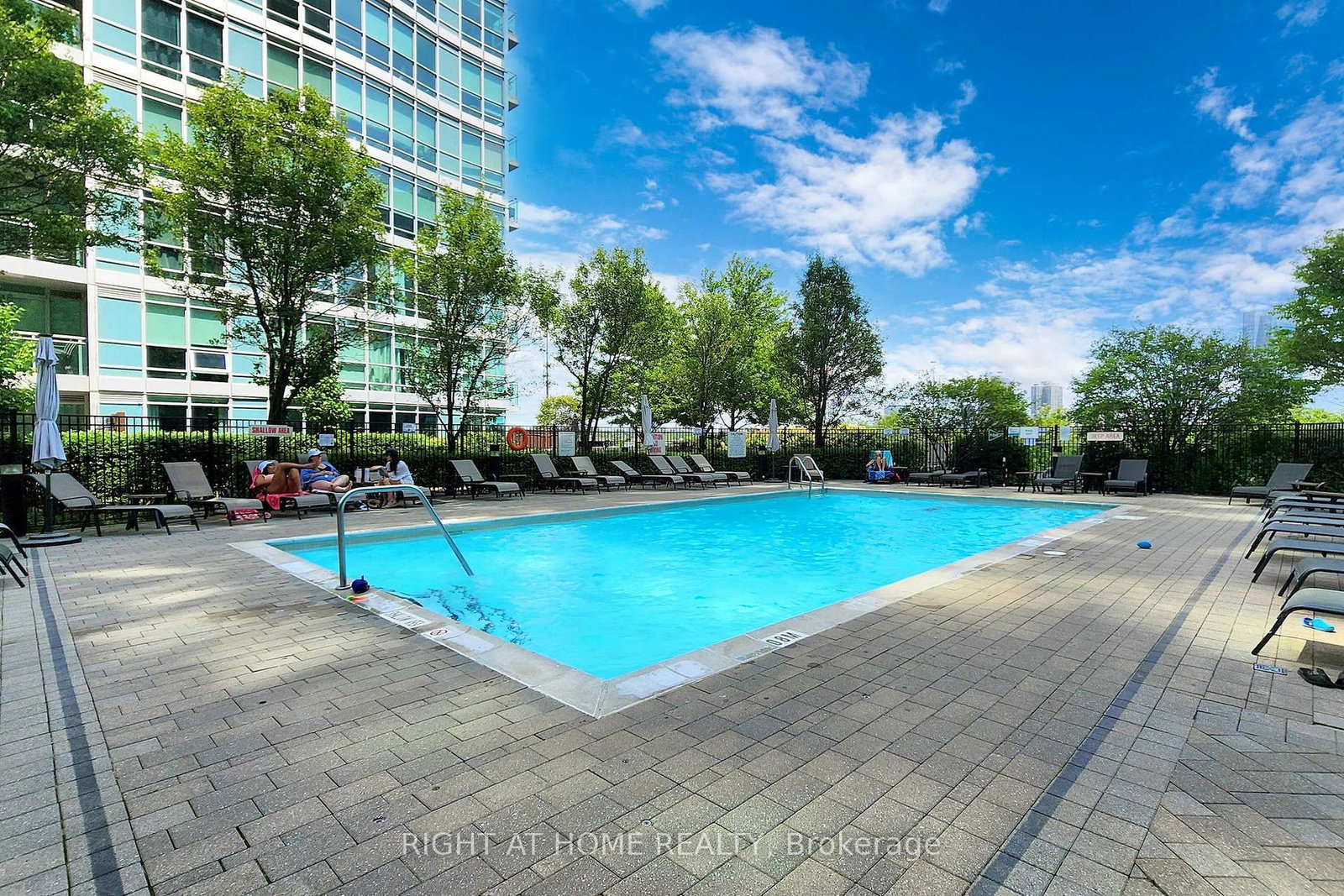 185 Legion Road N, Unit 2207 - Photo 33