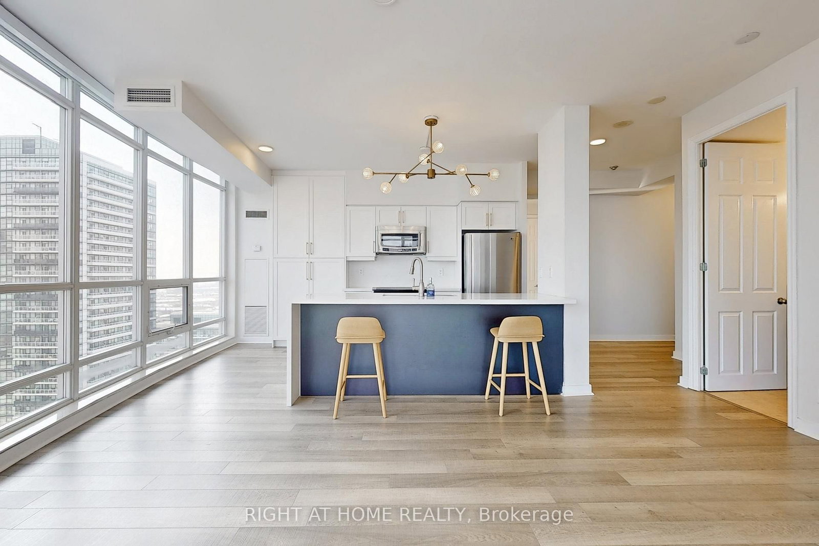 185 Legion Road N, Unit 2207 - Photo 6