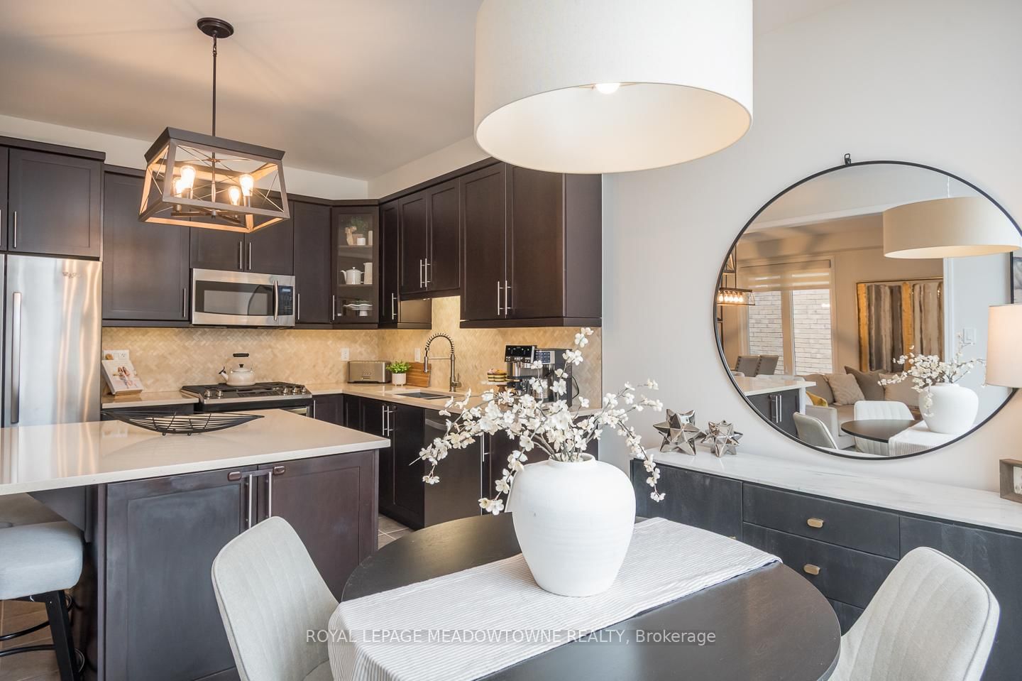 Detached House for sale at 1031 Solomon Court, Milton, Ontario, L9T 8G9 - Willmott - MLS: W13011866