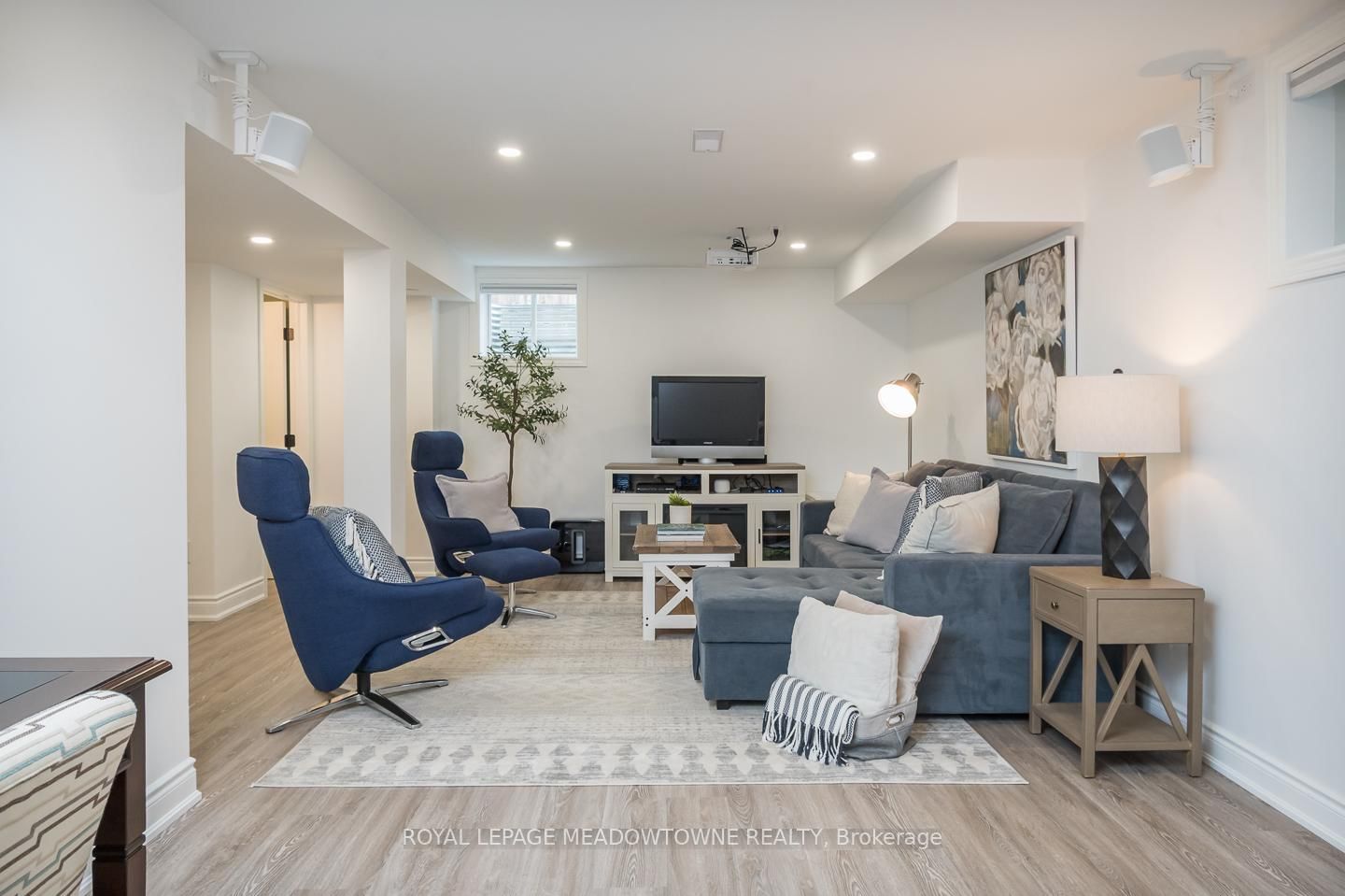 Detached House for sale at 1031 Solomon Court, Milton, Ontario, L9T 8G9 - Willmott - MLS: W13011866