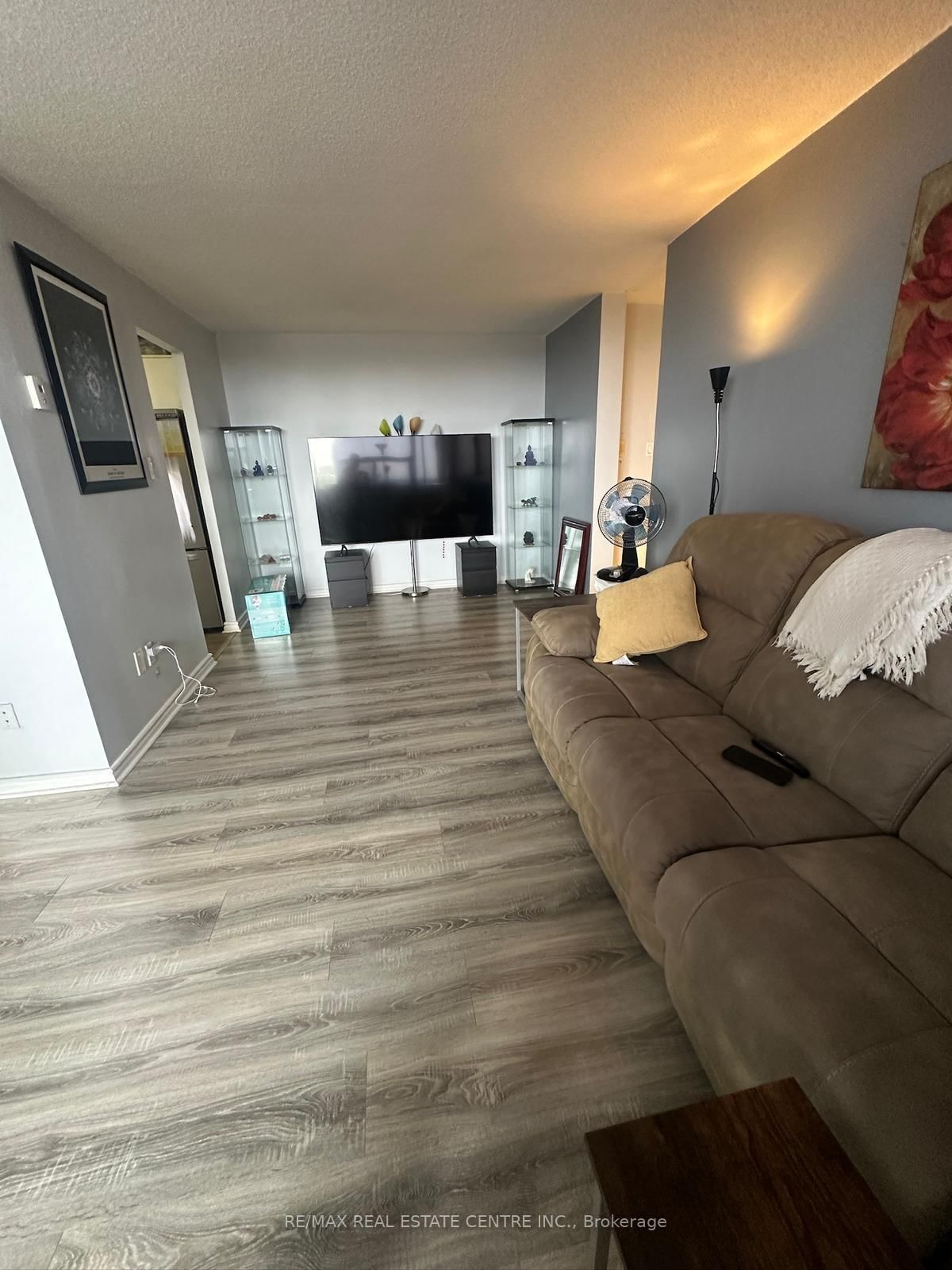 3501 Glen Eirn Drive, Unit 902 - Photo 11