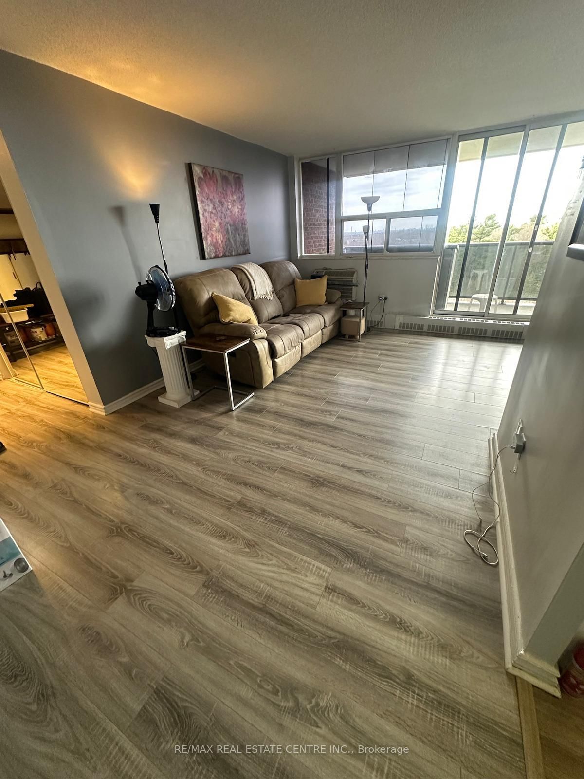 3501 Glen Eirn Drive, Unit 902 - Photo 16