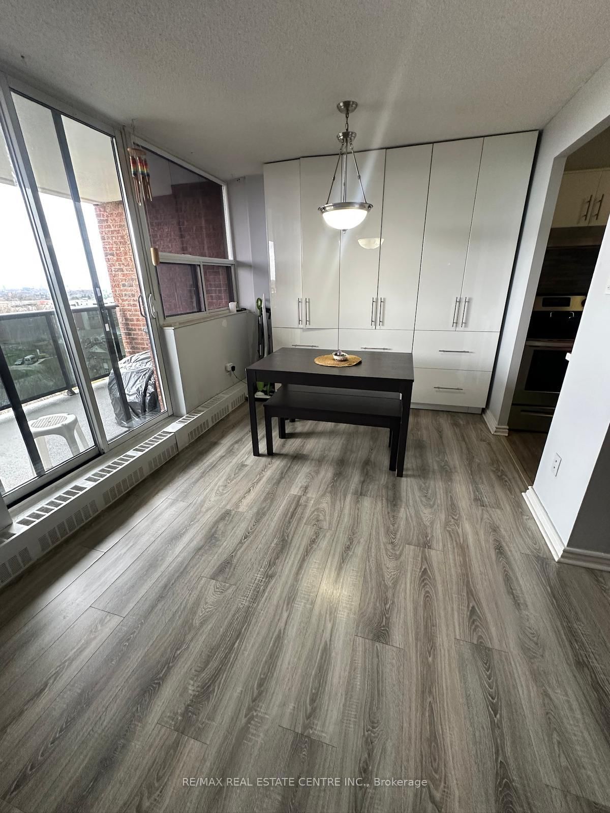 3501 Glen Eirn Drive, Unit 902 - Photo 9