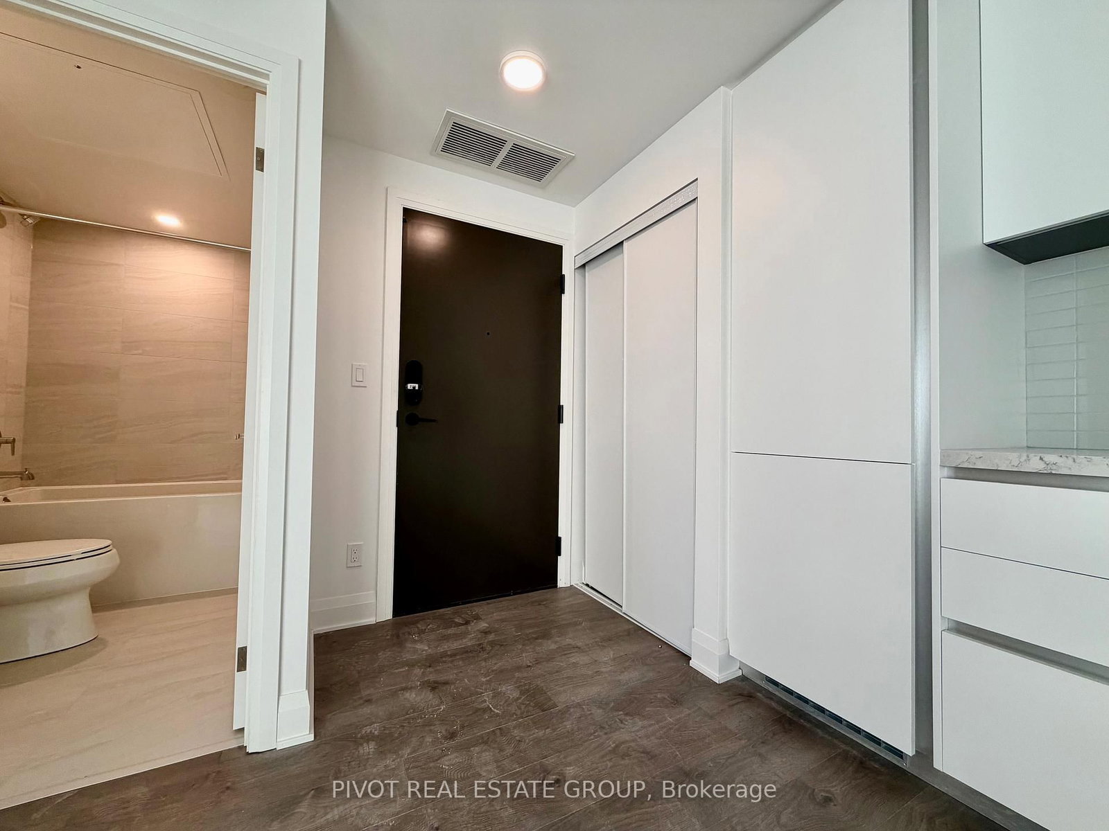 2 Erskine Road, Unit 2705 - Photo 7