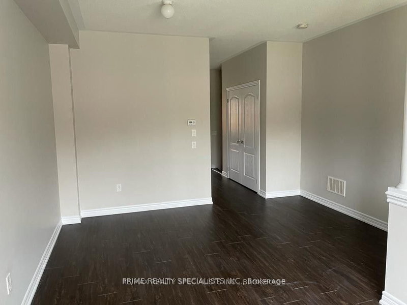 40 Kawana Rd, Brampton, L6Y 0W2 | Image 3