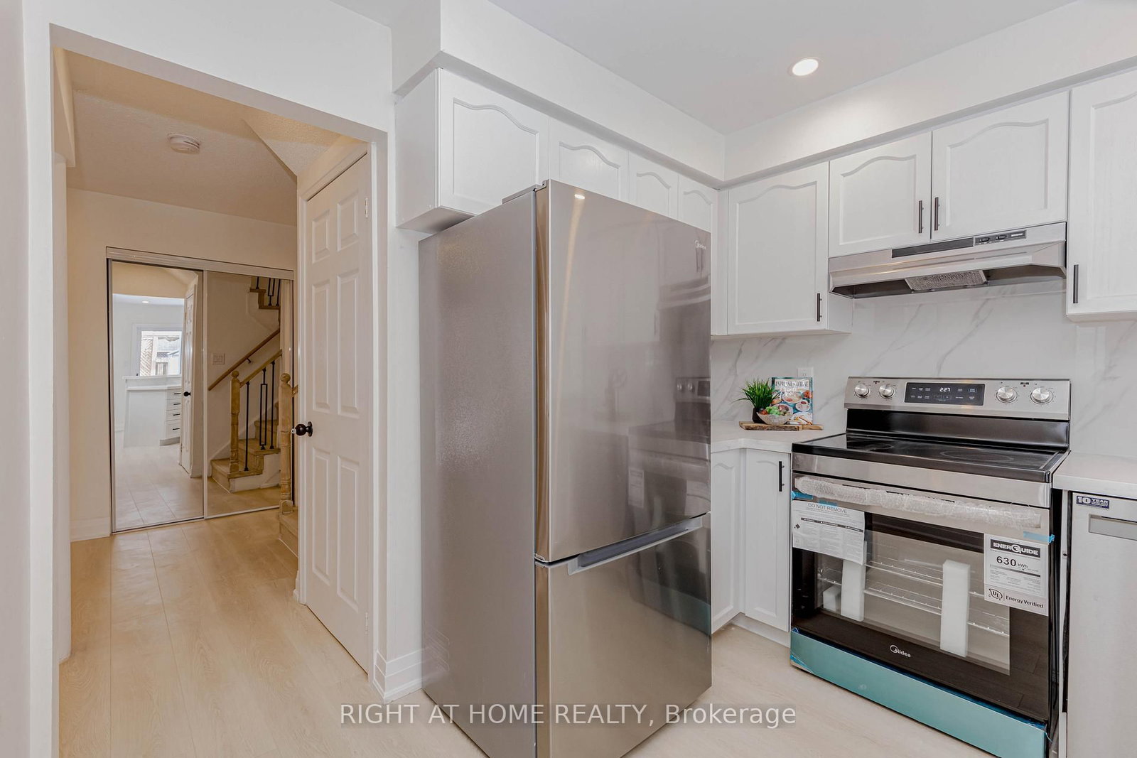 Detached House for sale at 21 Carabram Court, Brampton, Ontario, L6X 4M2 - Brampton West - MLS: W13011894