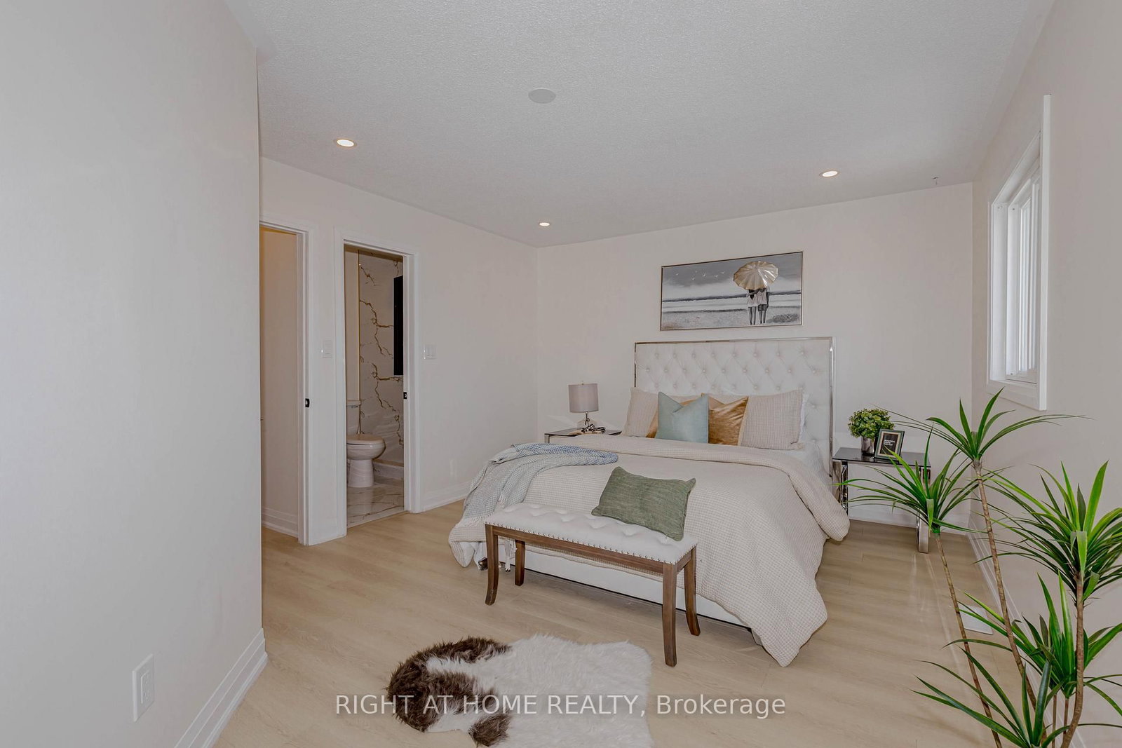 Detached House for sale at 21 Carabram Court, Brampton, Ontario, L6X 4M2 - Brampton West - MLS: W13011894