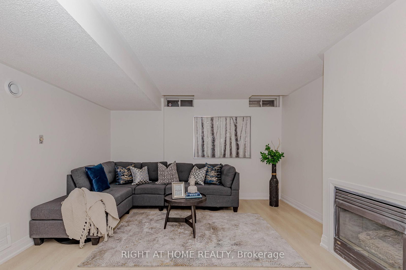 Detached House for sale at 21 Carabram Court, Brampton, Ontario, L6X 4M2 - Brampton West - MLS: W13011894