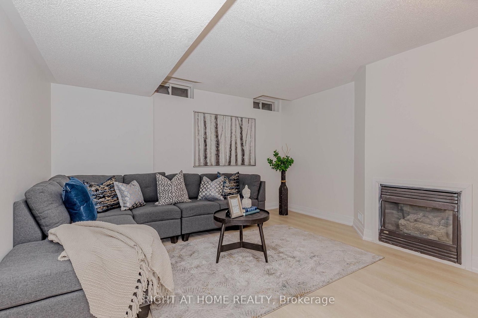 Detached House for sale at 21 Carabram Court, Brampton, Ontario, L6X 4M2 - Brampton West - MLS: W13011894