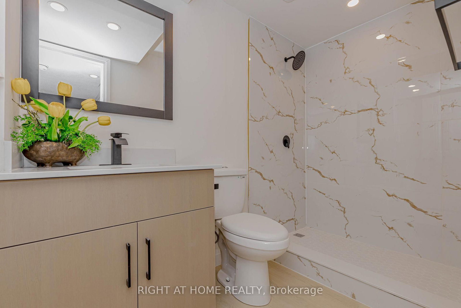 Detached House for sale at 21 Carabram Court, Brampton, Ontario, L6X 4M2 - Brampton West - MLS: W13011894