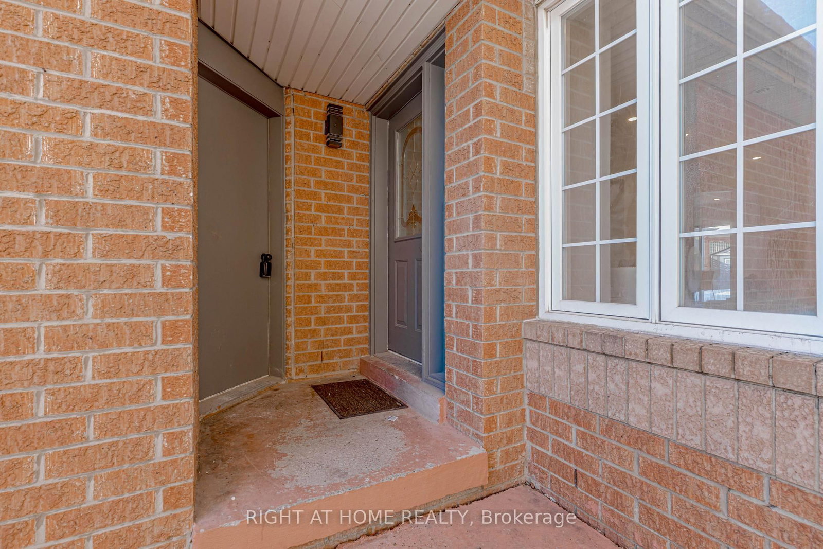 Detached House for sale at 21 Carabram Court, Brampton, Ontario, L6X 4M2 - Brampton West - MLS: W13011894