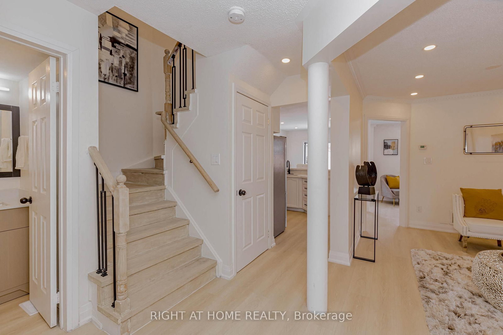 Detached House for sale at 21 Carabram Court, Brampton, Ontario, L6X 4M2 - Brampton West - MLS: W13011894