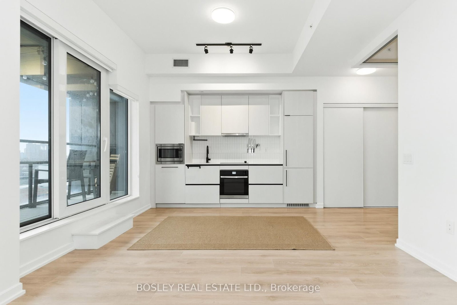 10 Graphophone Grove, Unit 502 - Photo 4