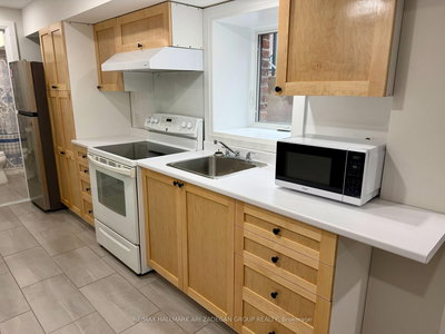 Lower - 153 Queens Dr | Toronto | Image