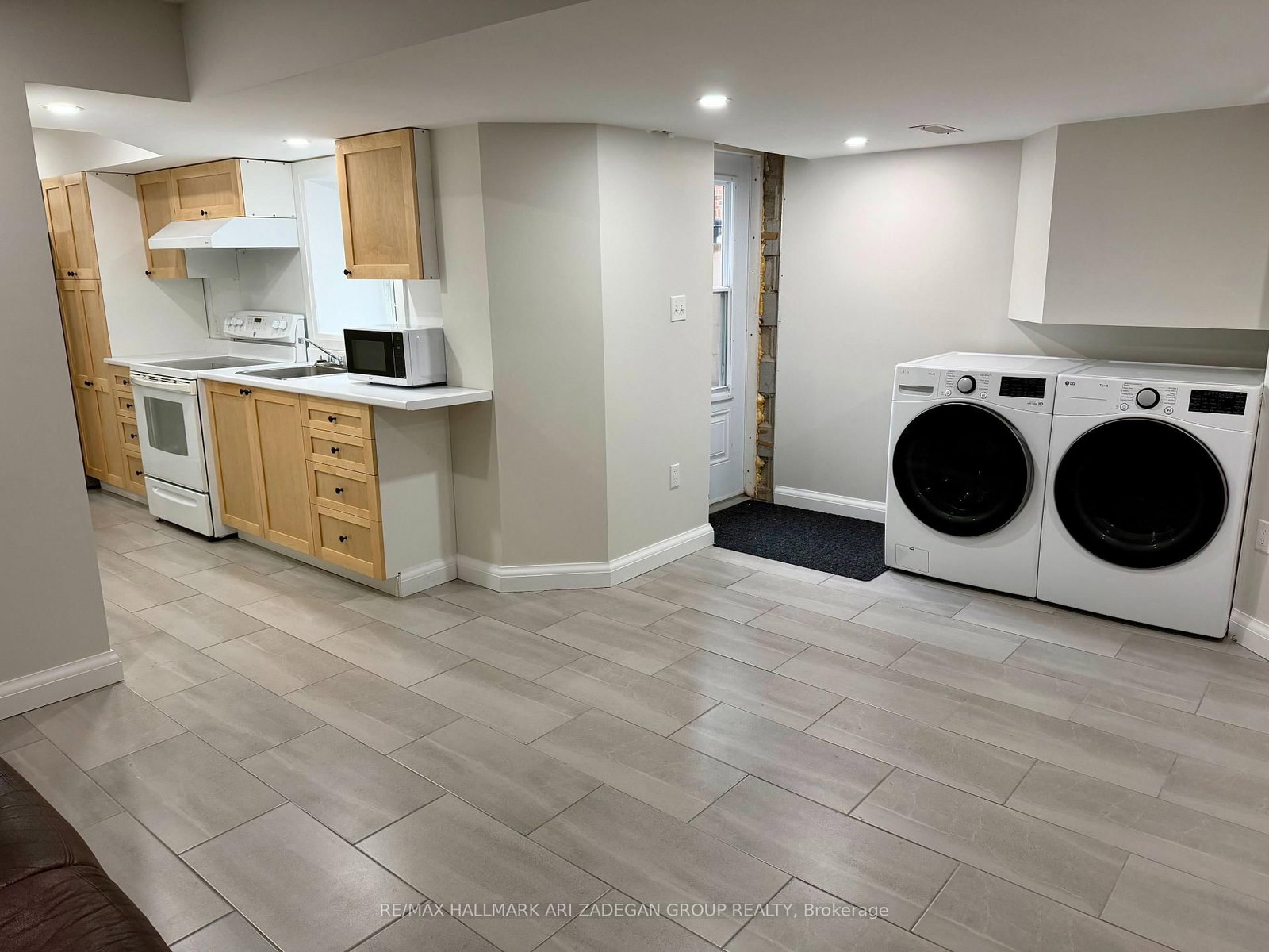 153 Queens Drive, Unit Lower - Photo 3