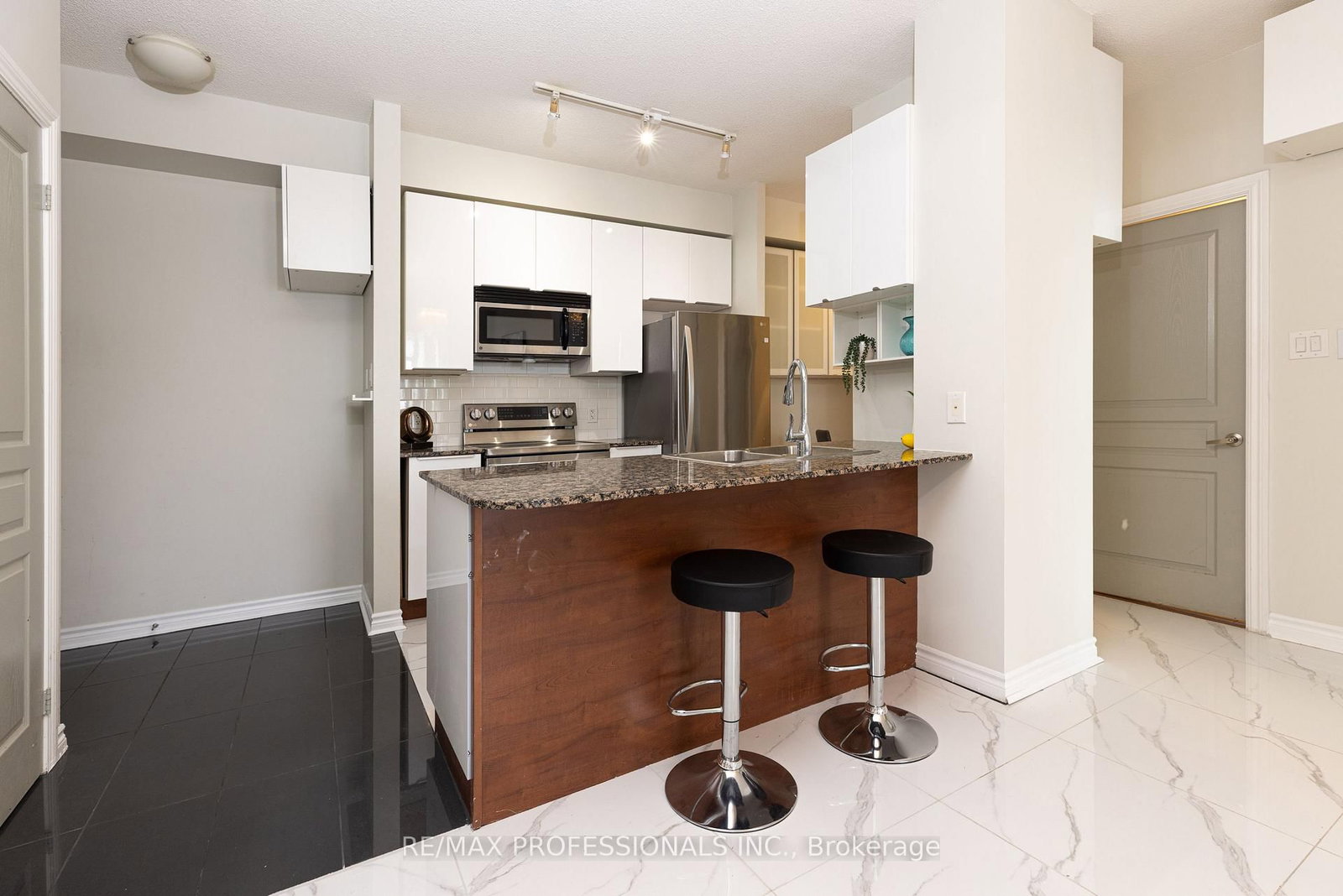 3525 Kariya Drive, Unit 2701 - Photo 4