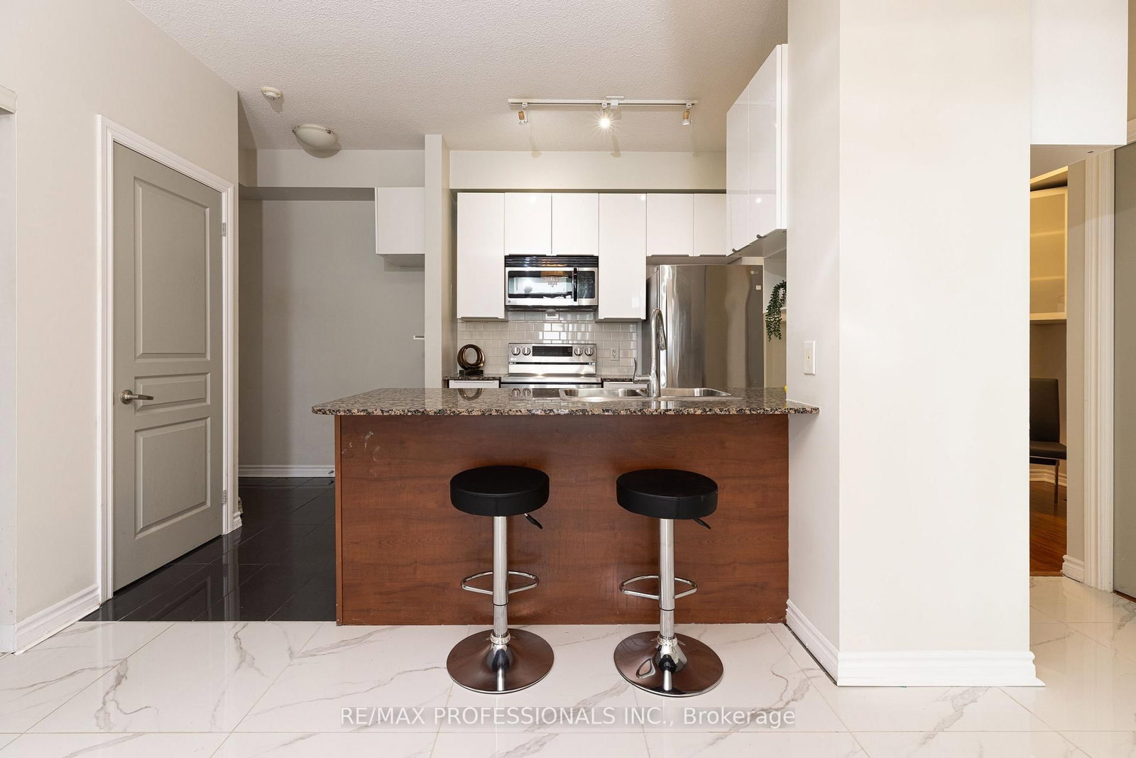 3525 Kariya Drive, Unit 2701 - Photo 9