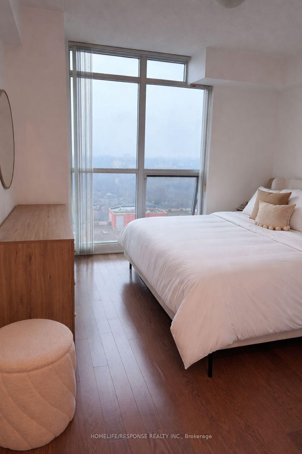 215 Sherway Gardens Road, Unit 2402 - Photo 5