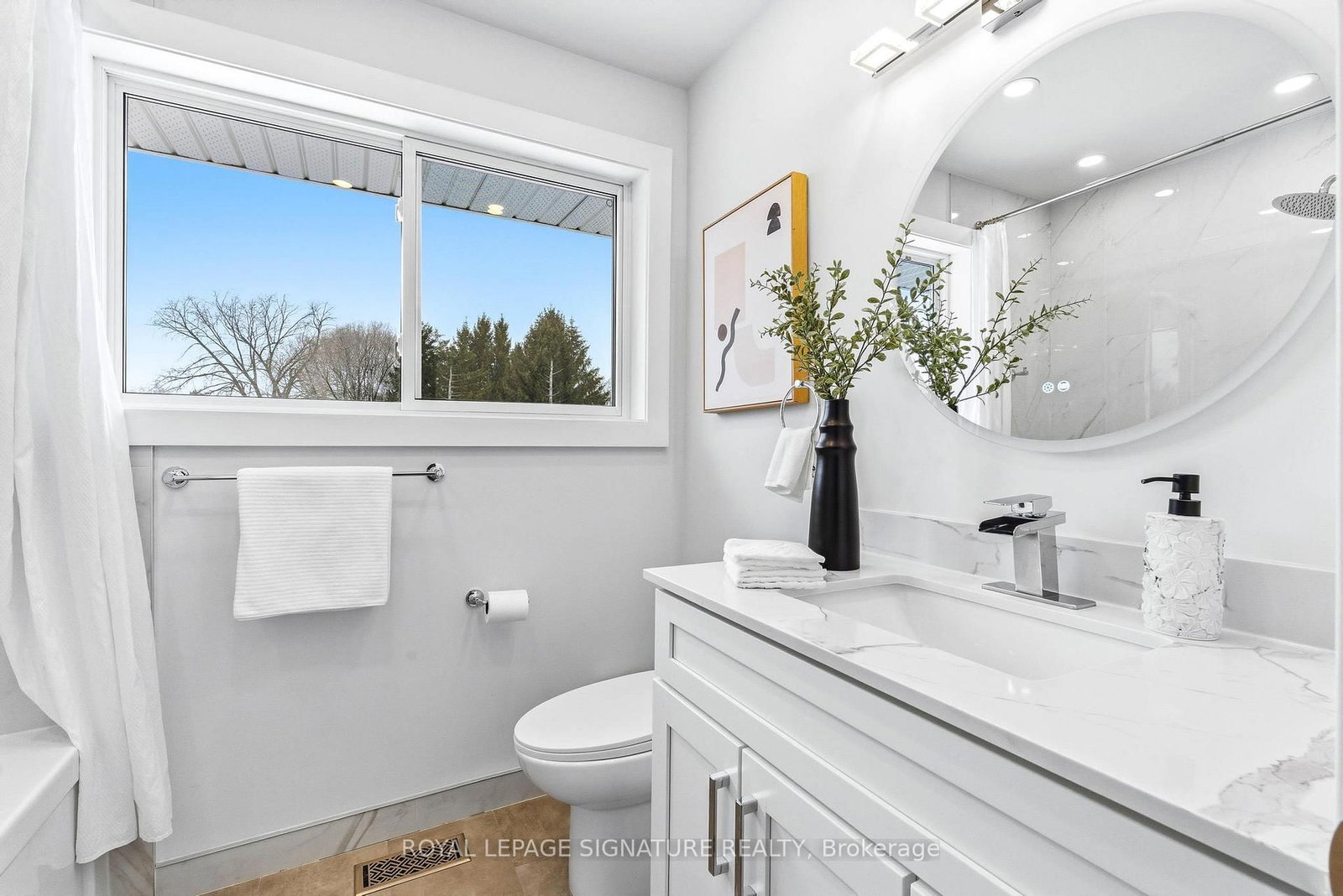 1271 Canford Crescent - Photo 15