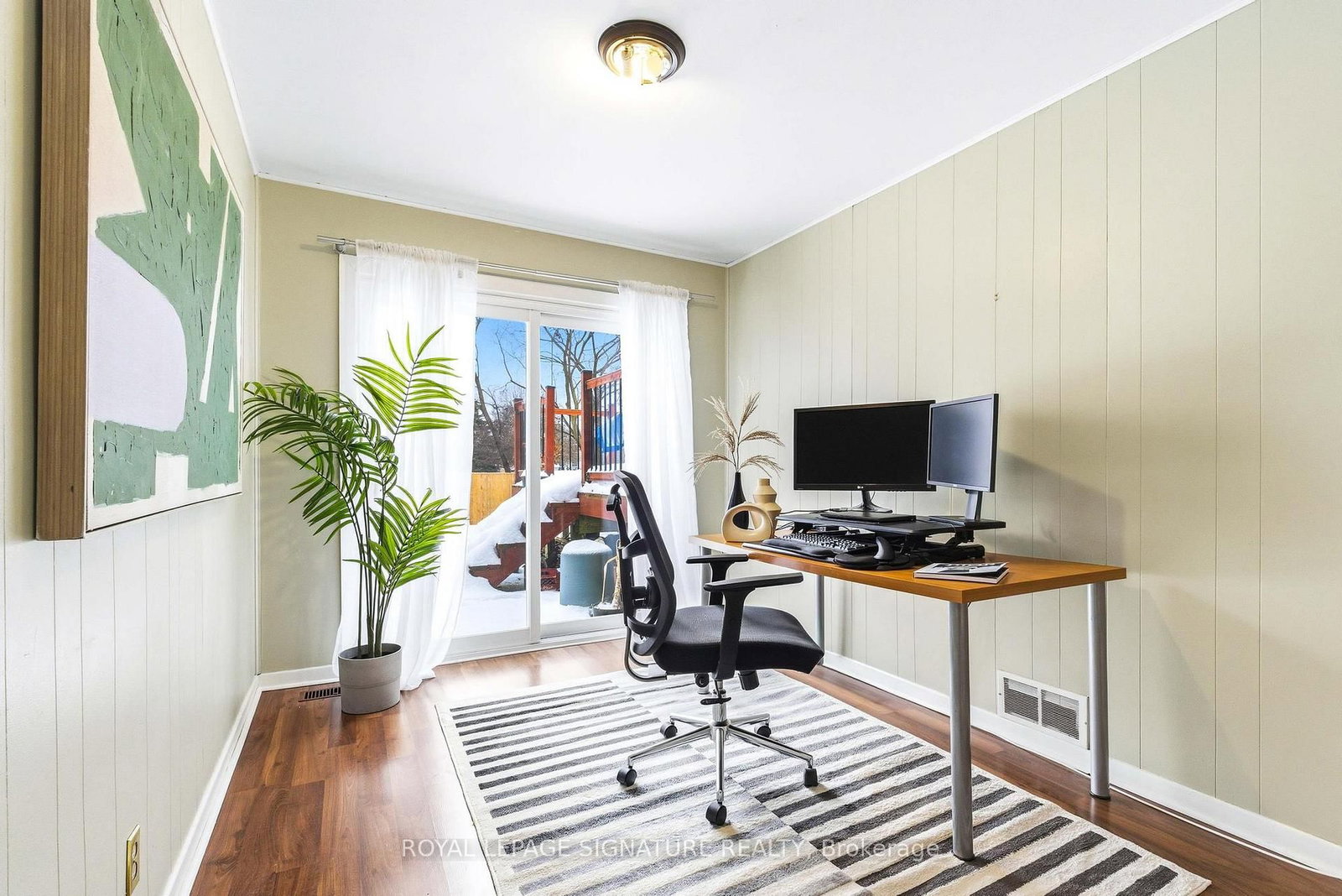 1271 Canford Crescent - Photo 23