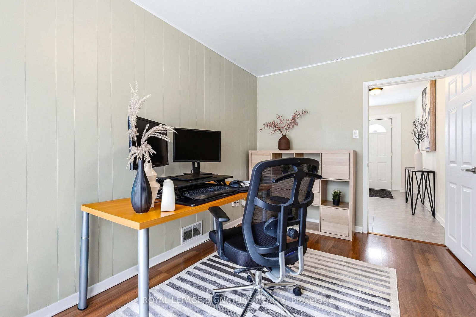 1271 Canford Crescent - Photo 26