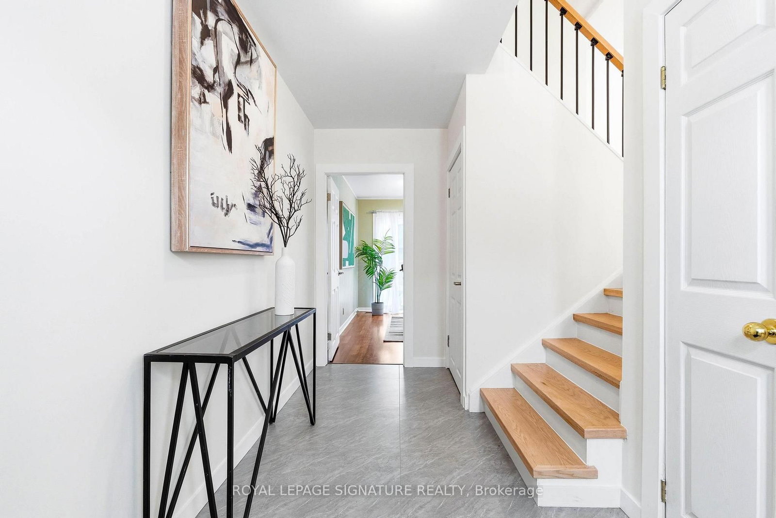 1271 Canford Crescent - Photo 3