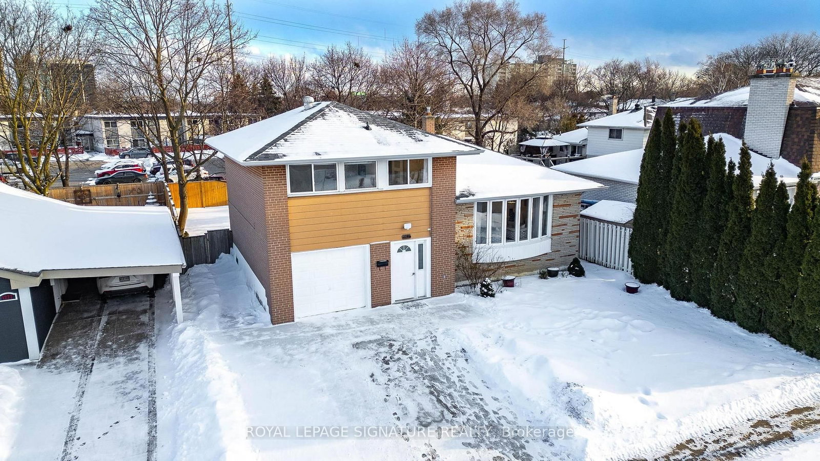 1271 Canford Crescent - Photo 38