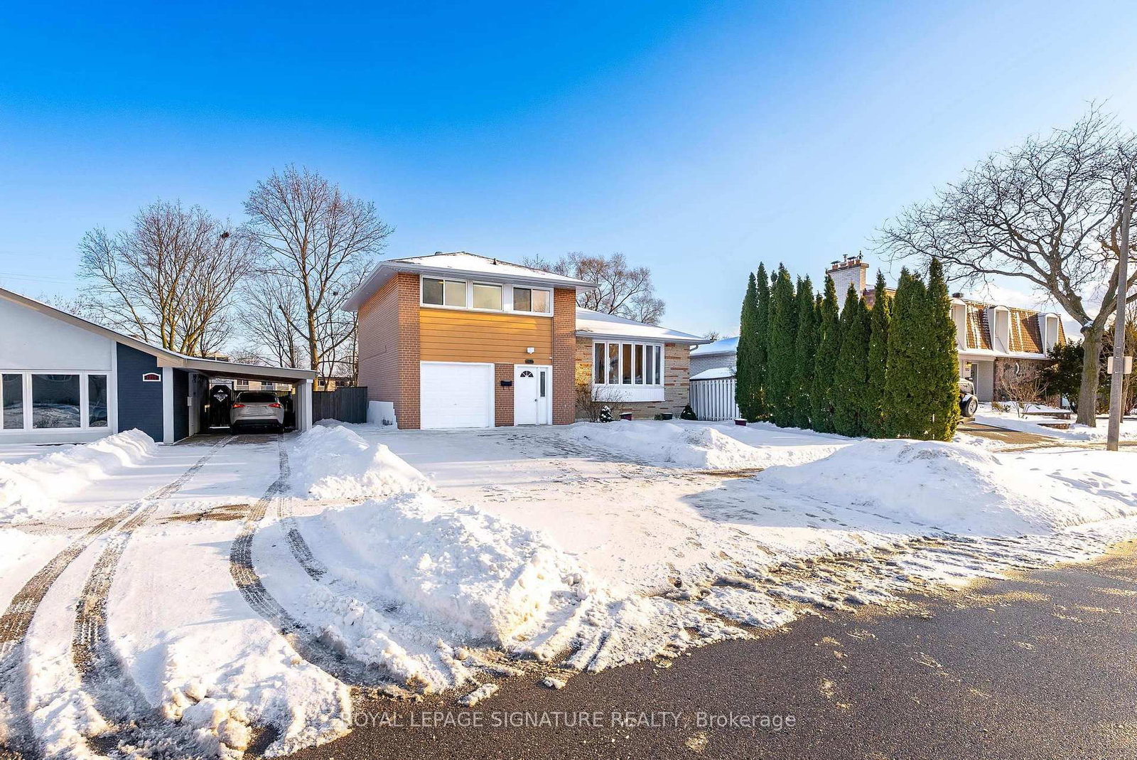 1271 Canford Crescent - Photo 42