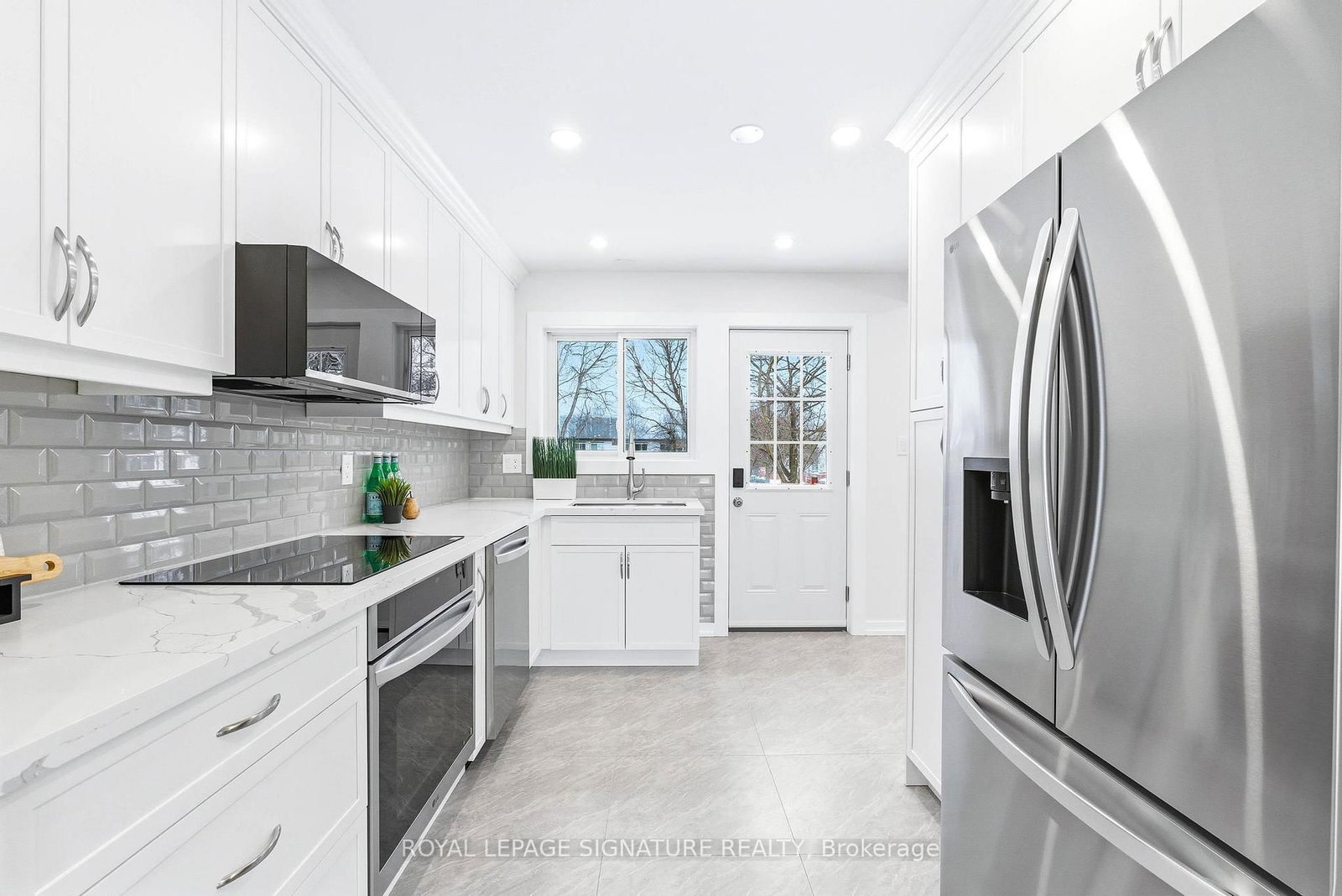 1271 Canford Crescent - Photo 9