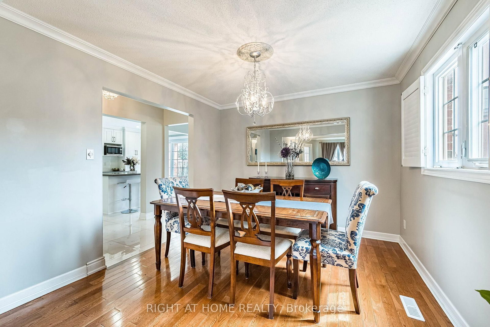 Detached House for sale at 16 Woodside Court, Brampton, Ontario, L6Y 3Z3 - Fletcher's Creek South - MLS: W13012312