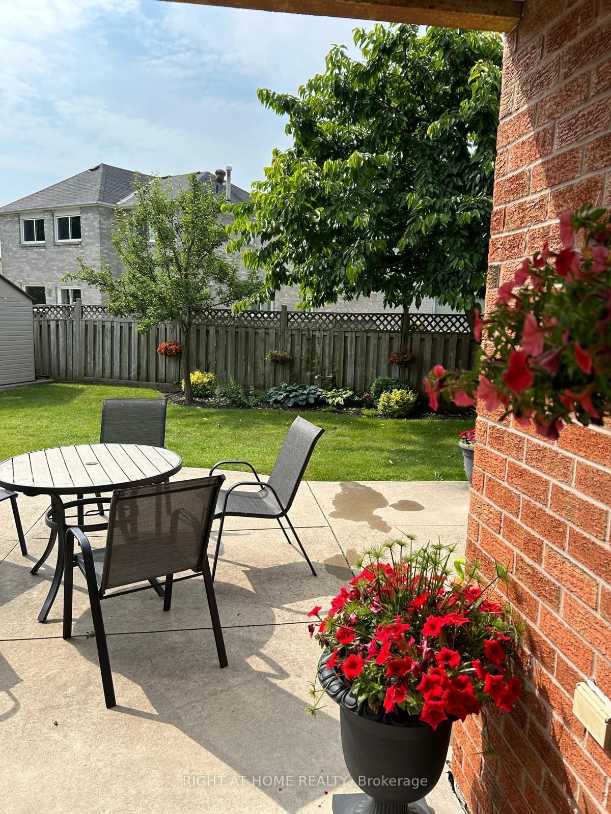 Detached House for sale at 16 Woodside Court, Brampton, Ontario, L6Y 3Z3 - Fletcher's Creek South - MLS: W13012312