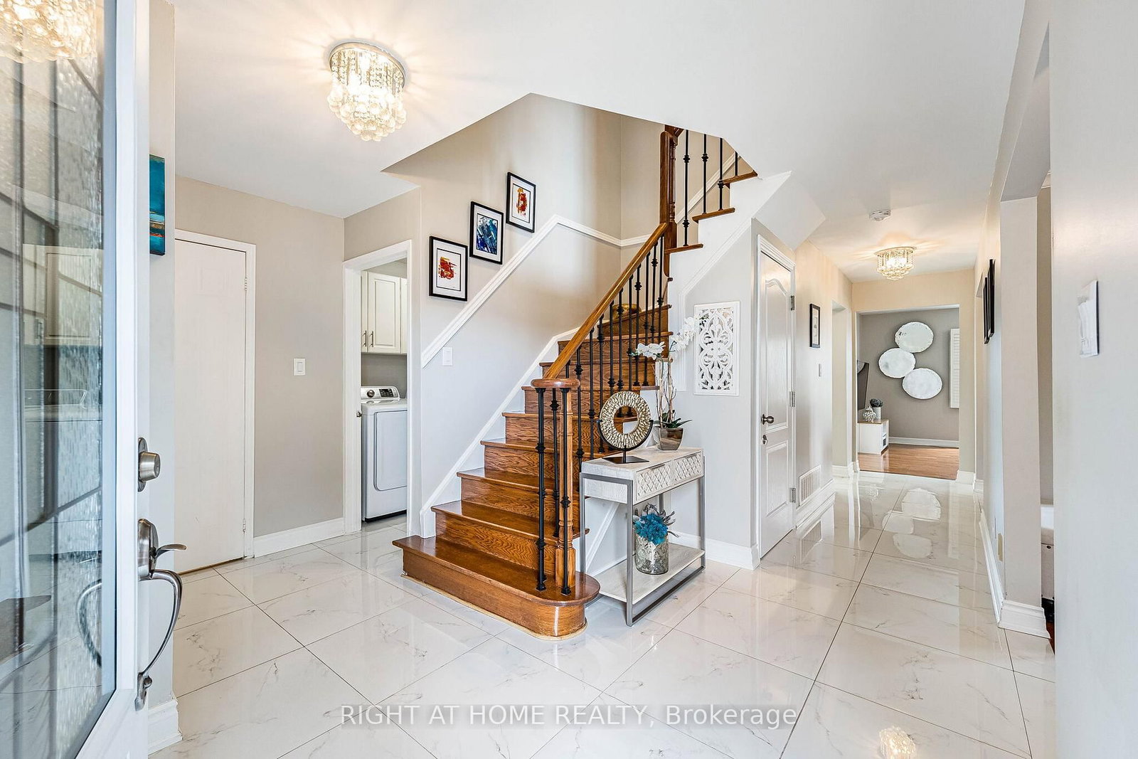 Detached House for sale at 16 Woodside Court, Brampton, Ontario, L6Y 3Z3 - Fletcher's Creek South - MLS: W13012312