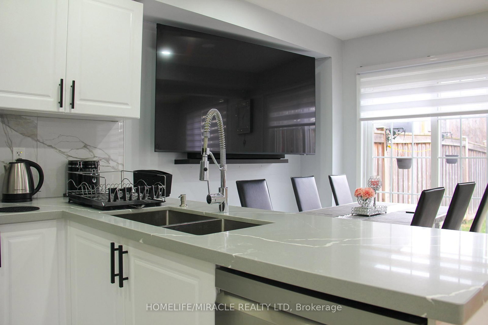 Semi-Detached House for sale at 60 Bushmill Circle, Brampton, Ontario, L7A 0K8 - Fletcher's Meadow - MLS: W13012354