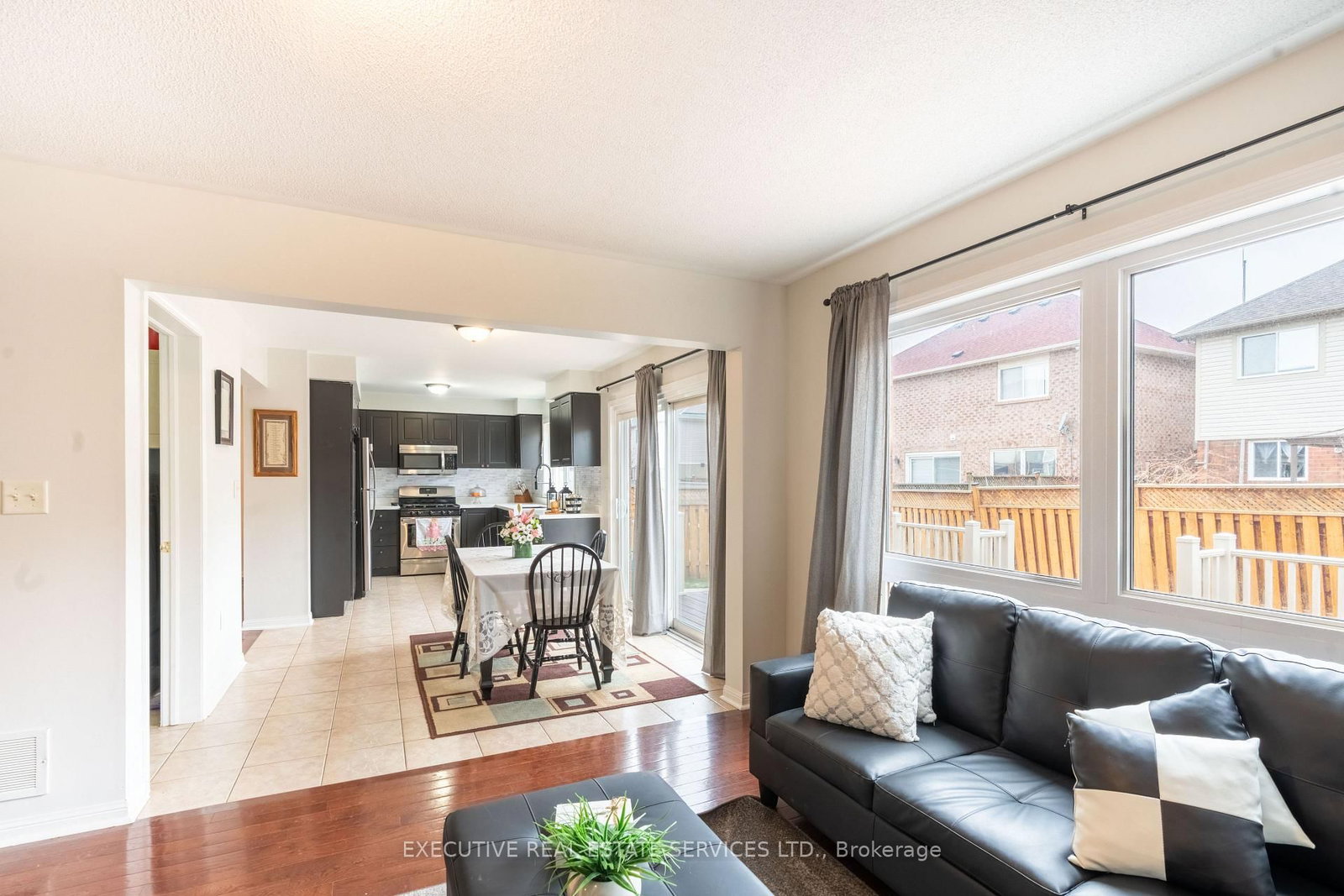 Detached House for sale at 20 Wetmeadow Drive, Brampton, Ontario, L7A 2T6 - Fletcher's Meadow - MLS: W13012384