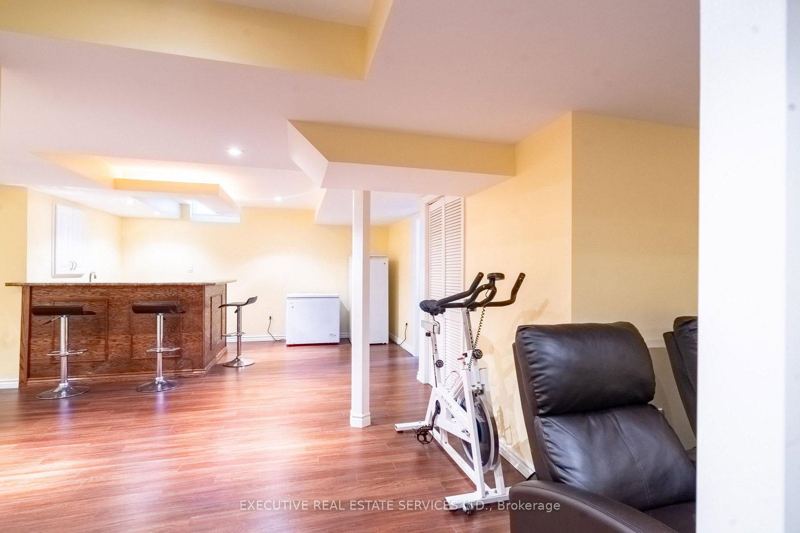 Detached House for sale at 20 Wetmeadow Drive, Brampton, Ontario, L7A 2T6 - Fletcher's Meadow - MLS: W13012384