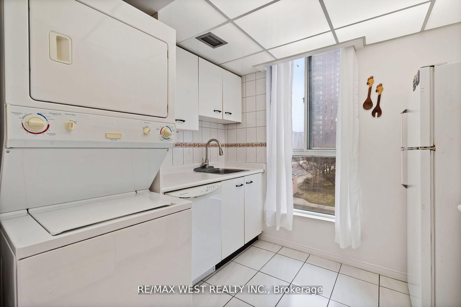 155 Hillcrest Avenue, Unit 316 - Photo 12