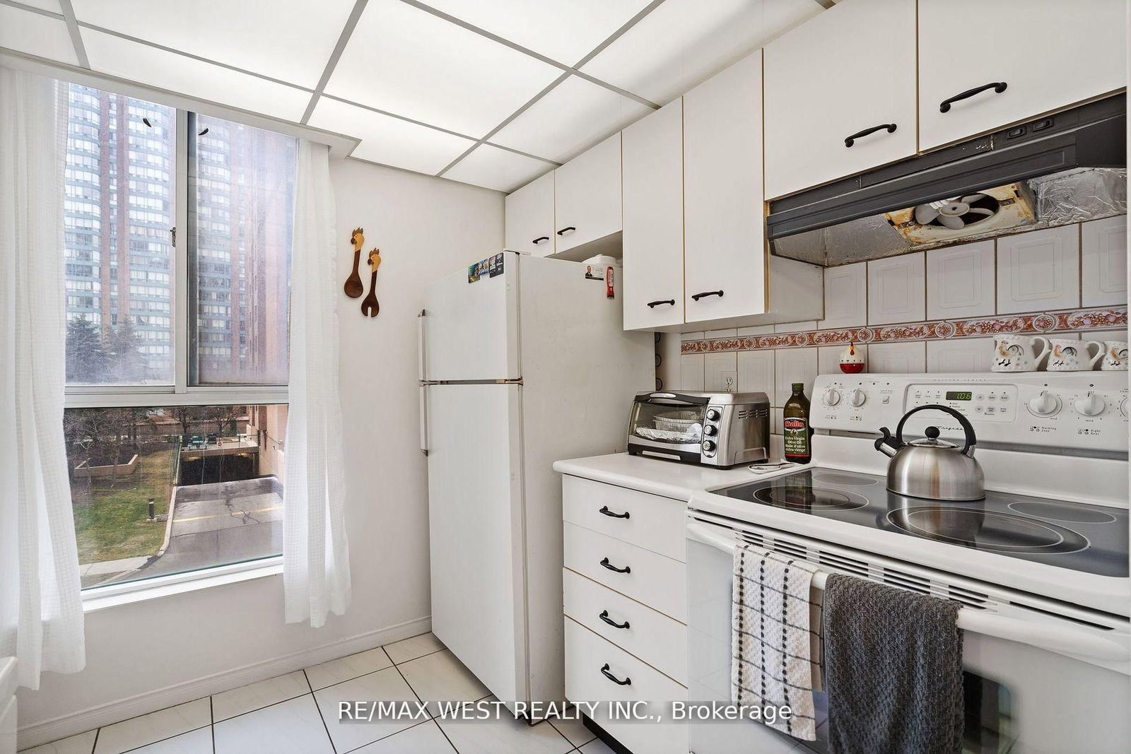 155 Hillcrest Avenue, Unit 316 - Photo 13