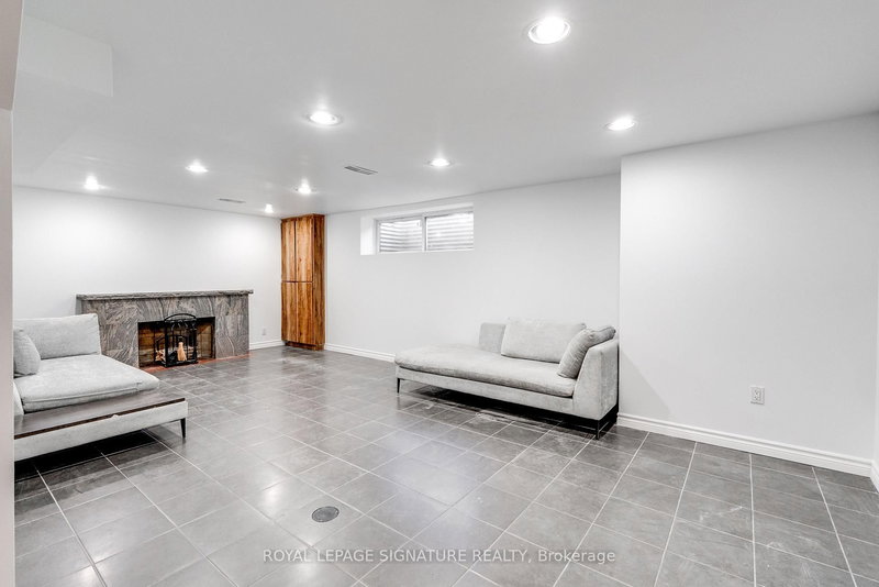 173 Rathburn Rd, Toronto, M9B 2L2 | Image 2