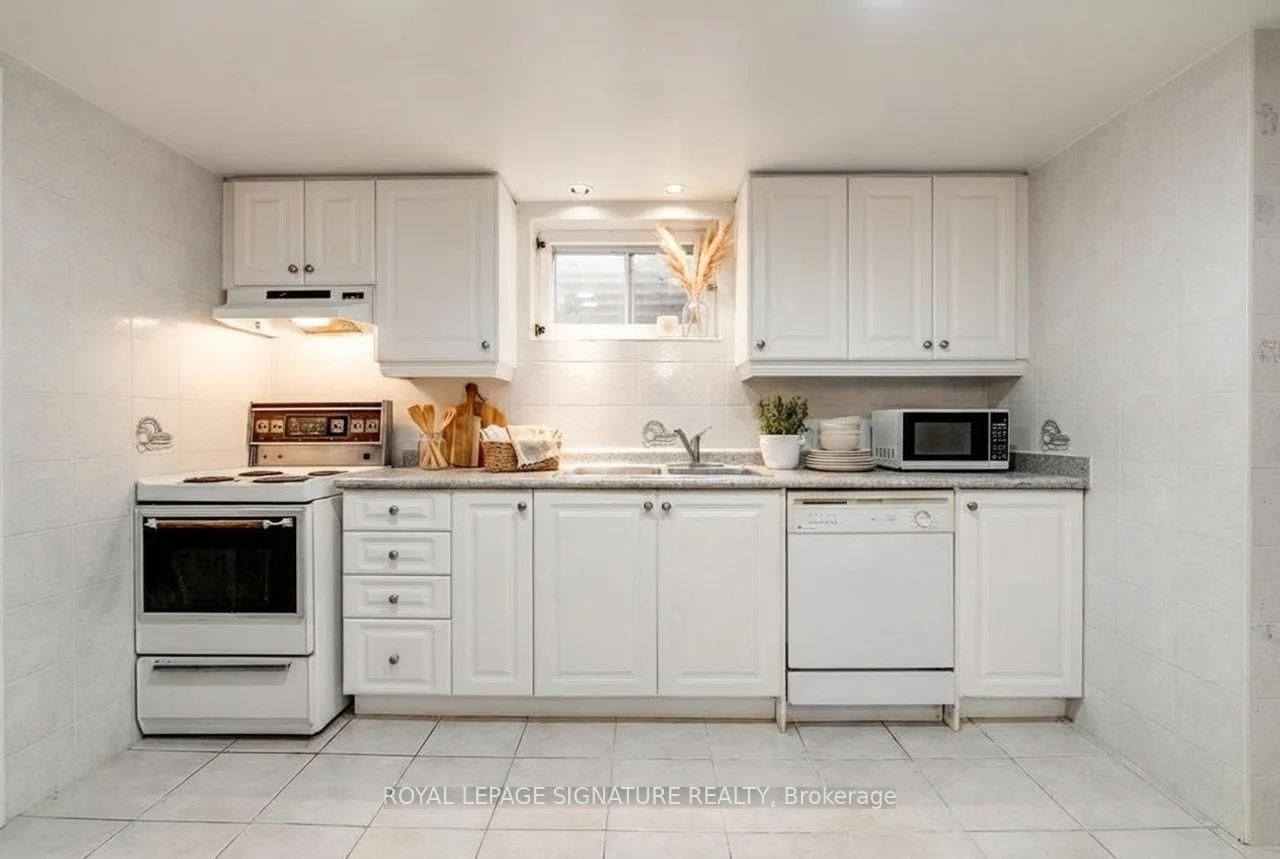 173 Rathburn Road - Photo 4