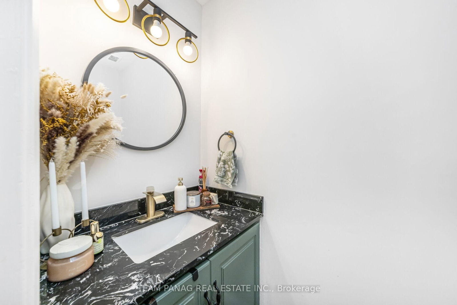 Semi-Detached House for sale at 273 Hansen Road, Brampton, Ontario, L6V 2T5 - Madoc - MLS: W13012440