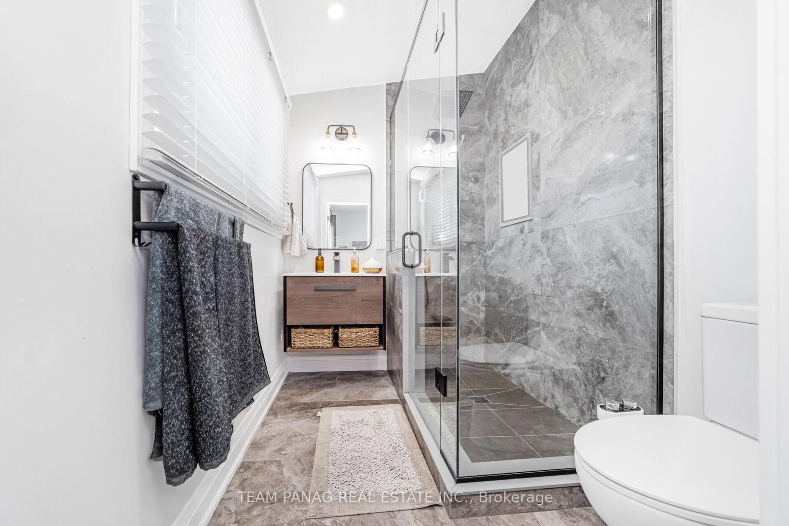 Semi-Detached House for sale at 273 Hansen Road, Brampton, Ontario, L6V 2T5 - Madoc - MLS: W13012440