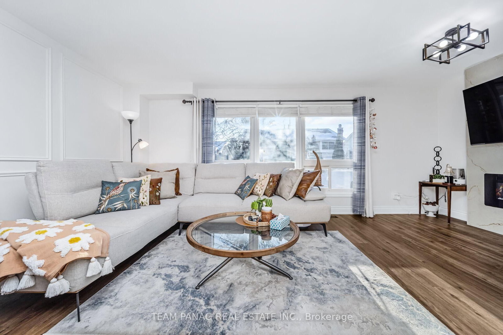 Semi-Detached House for sale at 273 Hansen Road, Brampton, Ontario, L6V 2T5 - Madoc - MLS: W13012440